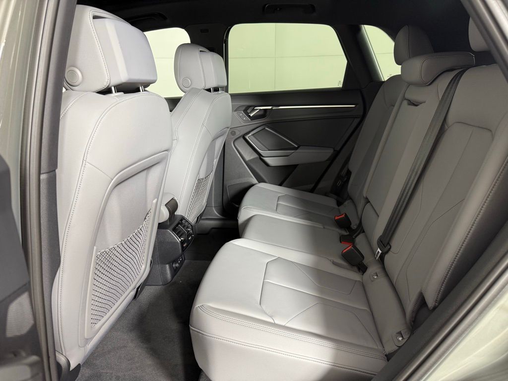 Thumbnail: 2025 Audi Q3 - 27