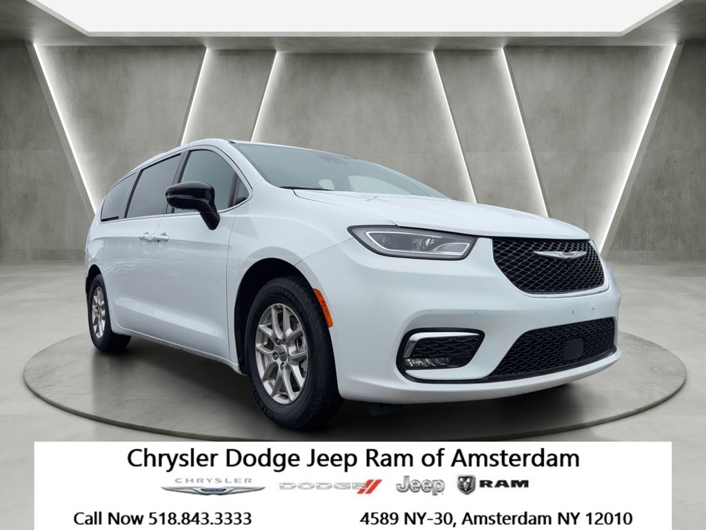 2025 Chrysler Pacifica Select FWD    