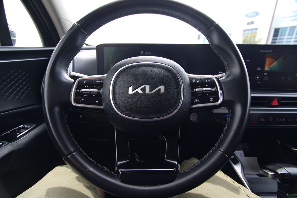 Used 2024 Kia Sorento SUV