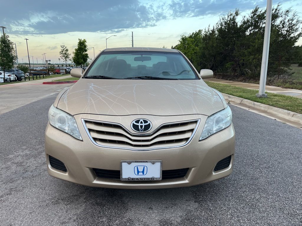 2011 Toyota Camry LE 2