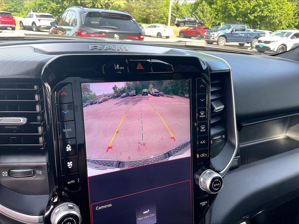 2025 Ram 1500 — photo 16