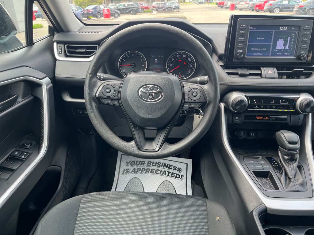 2019 Toyota RAV4 LE photo