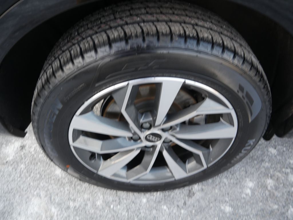 Thumbnail: 2023 Audi Q5 - 14