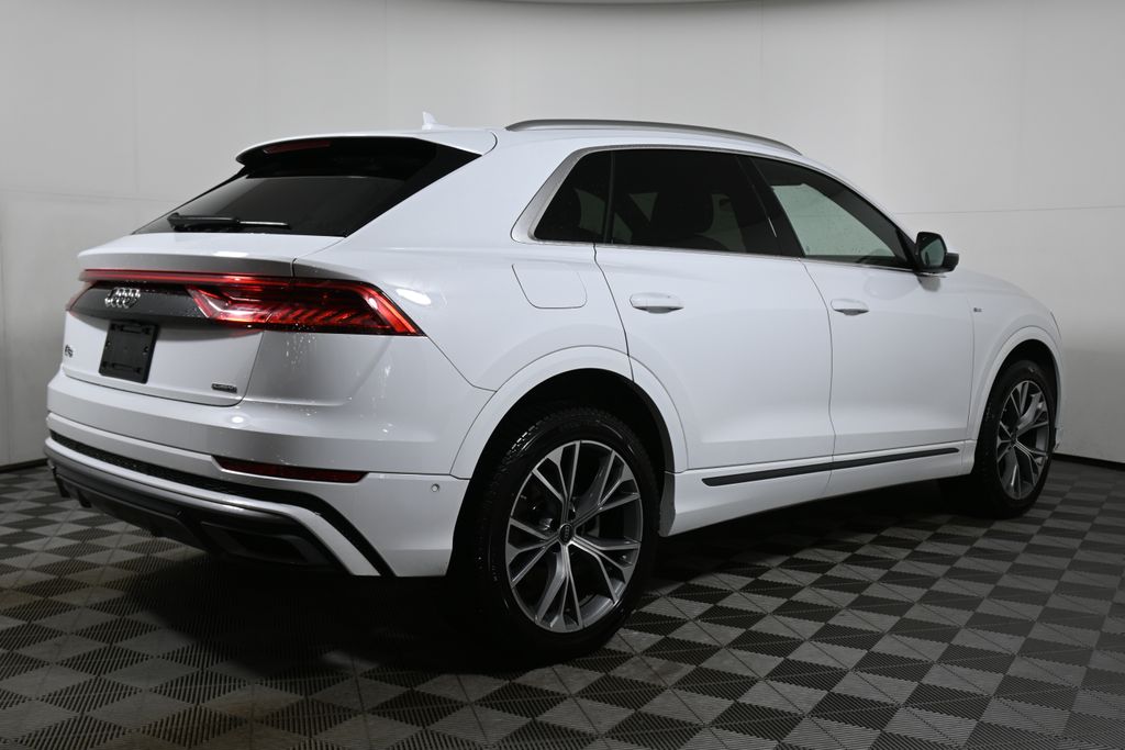 Thumbnail: 2023 Audi Q8 - 7