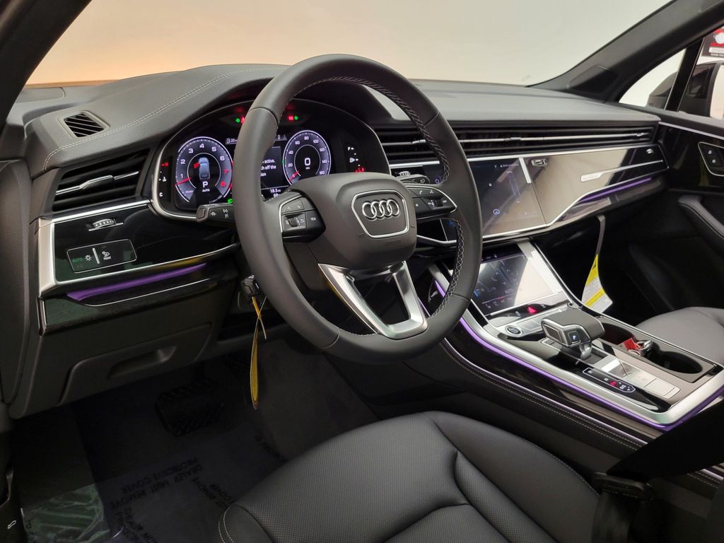 Thumbnail: 2026 Audi Q7 - 32