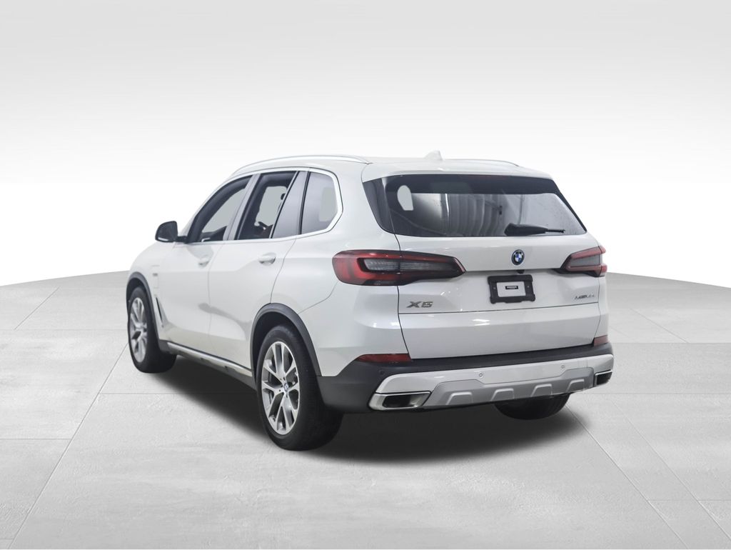 Thumbnail: 2023 BMW X5 - 3