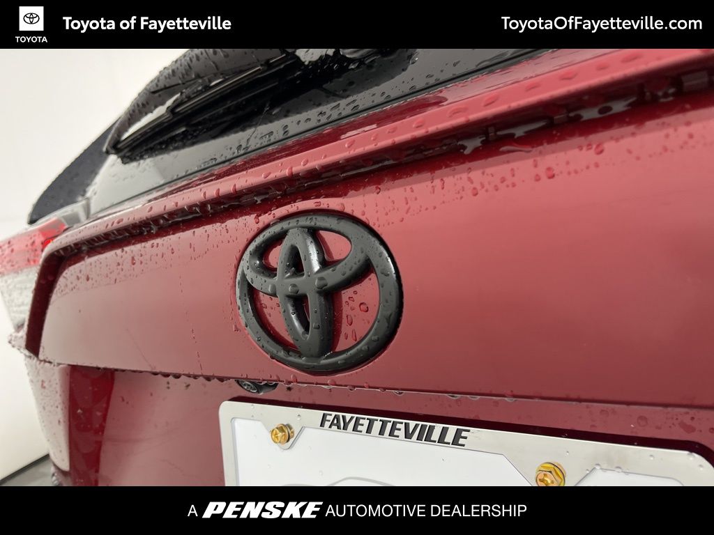 Thumbnail: 2025 Toyota RAV4 - 18