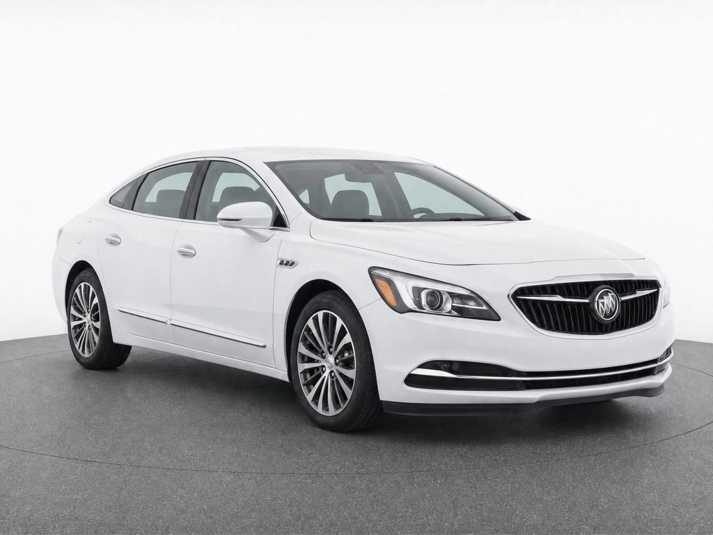  2017 Buick LaCrosse Essence FWD   