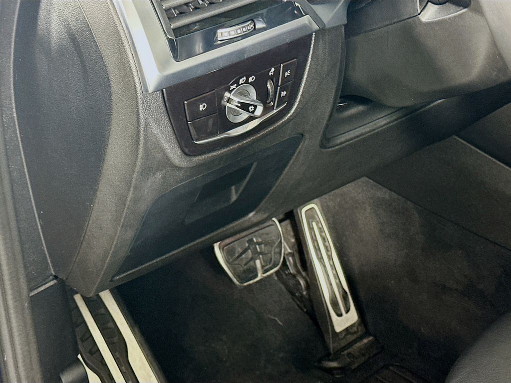 Thumbnail: 2021 BMW X3 - 10