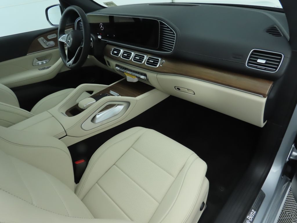 Thumbnail: 2026 Mercedes-Benz GLE - 19