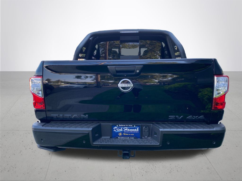 2024 Nissan Titan SV