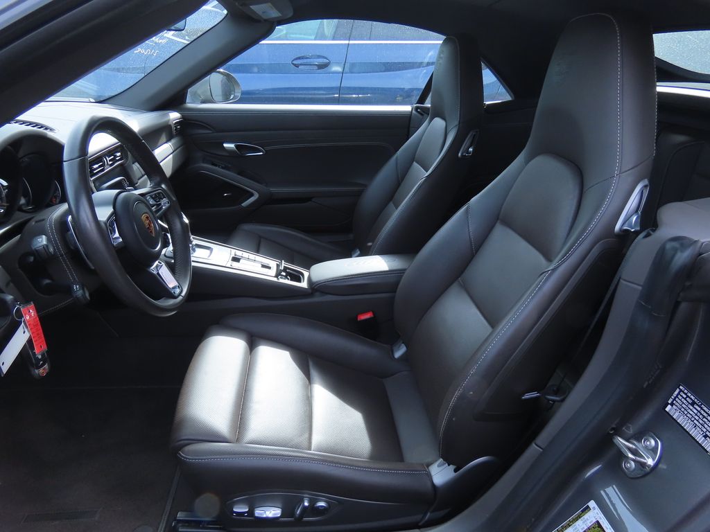 Thumbnail: 2017 Porsche 911 - 7