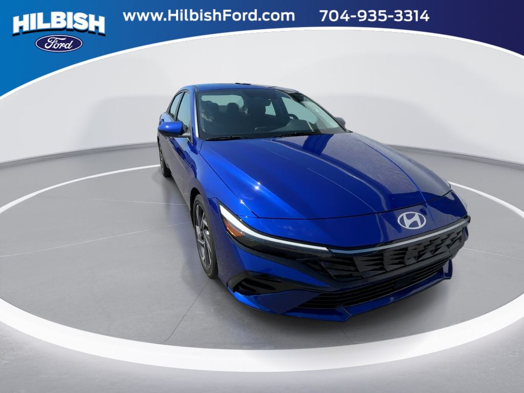 Used 2025 Intense Blue Hyundai SEL Convenience image 2