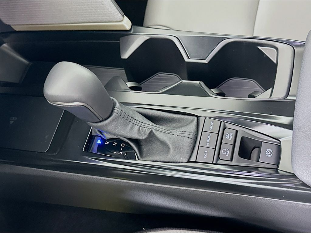 Thumbnail: 2025 Toyota Camry - 17