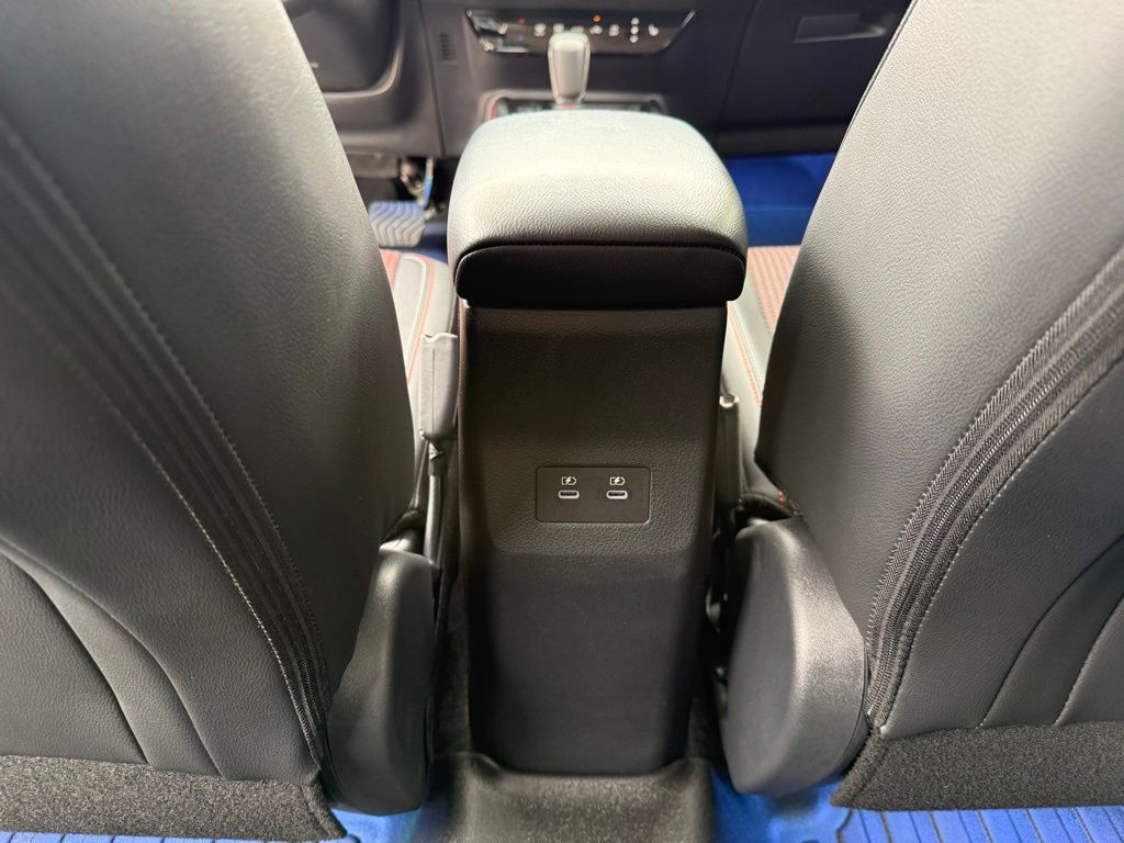 Thumbnail: 2026 Nissan Kicks - 24