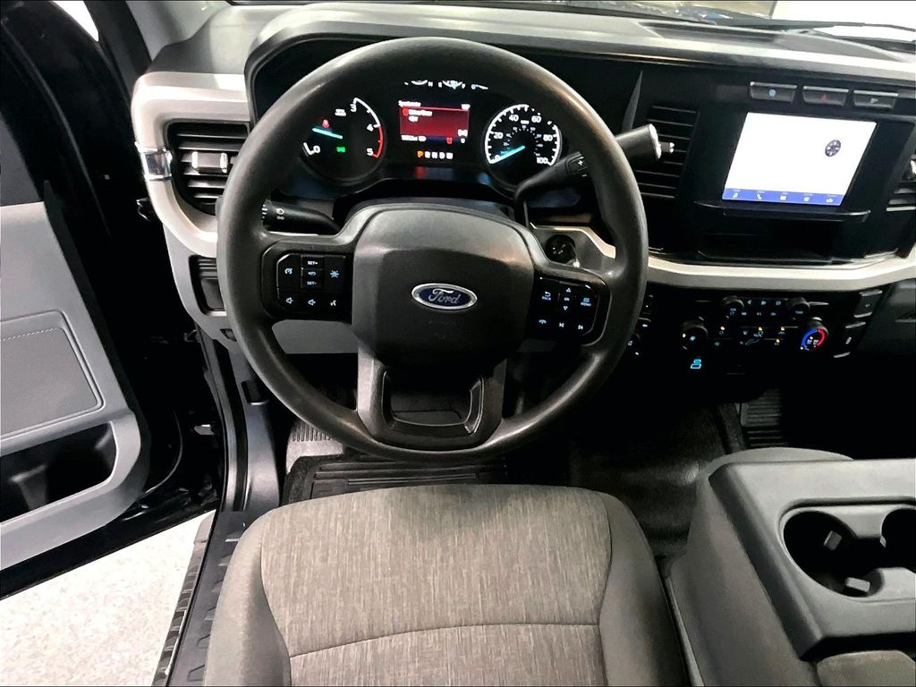 2024 Ford F-550SD — photo 15