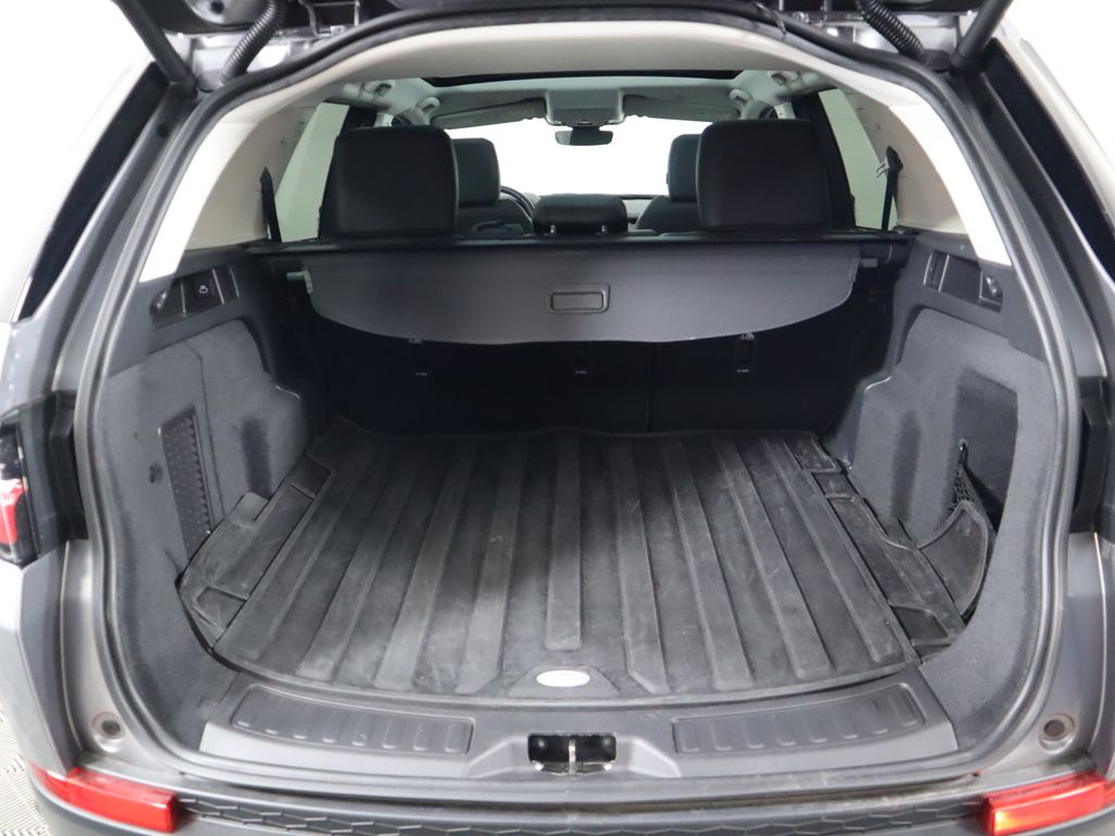 Thumbnail: 2023 Land Rover Discovery Sport - 29