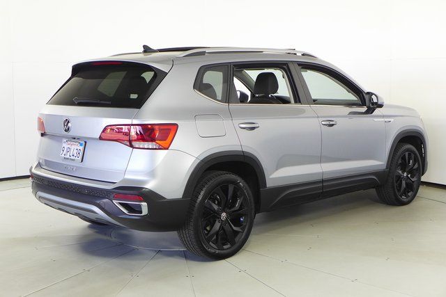 2024 Volkswagen Taos 1.5T SE 7