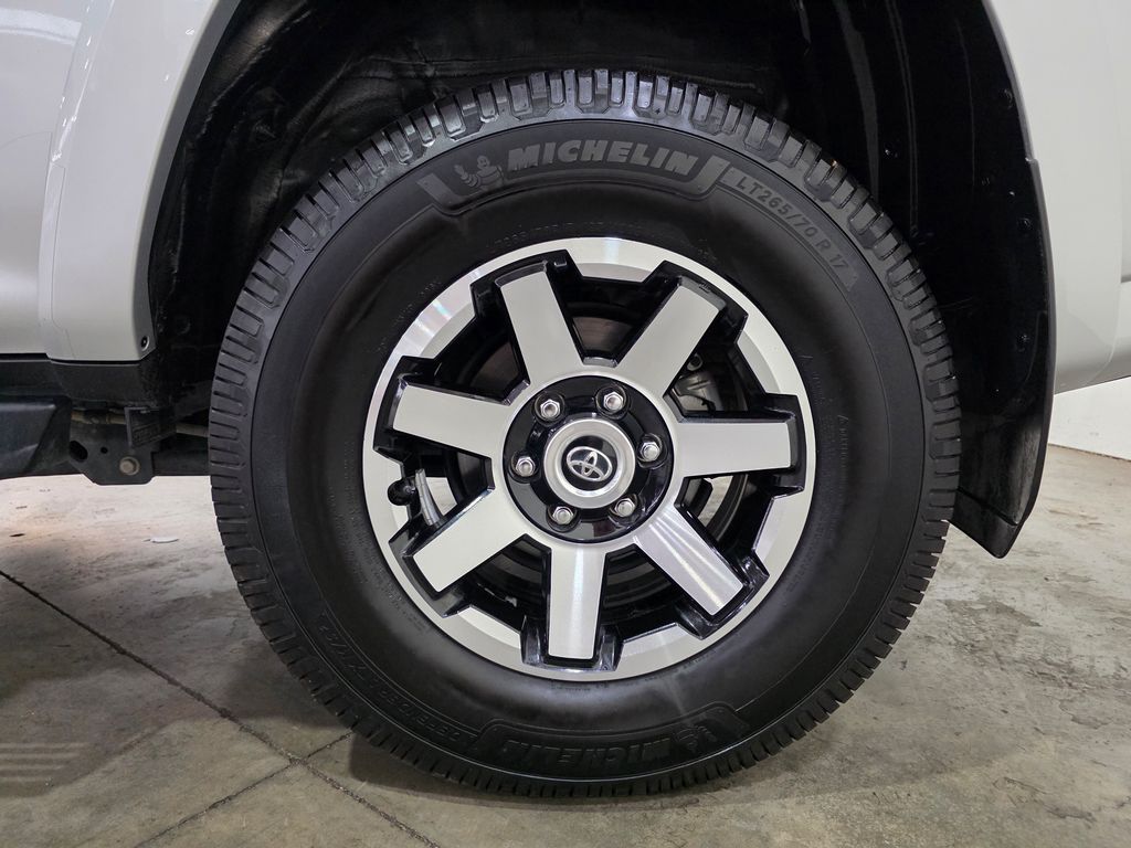 2022 Toyota 4Runner TRD Off-Road