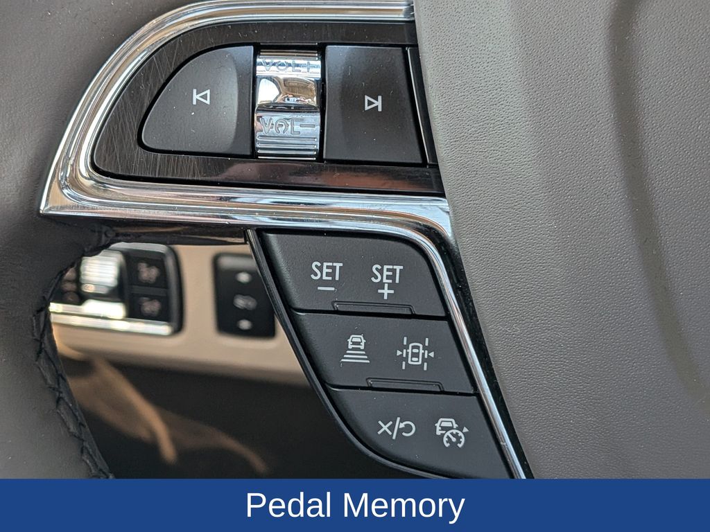 2022 Lincoln Navigator Standard