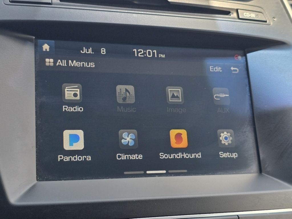Used 2018 Silver Hyundai  image 4