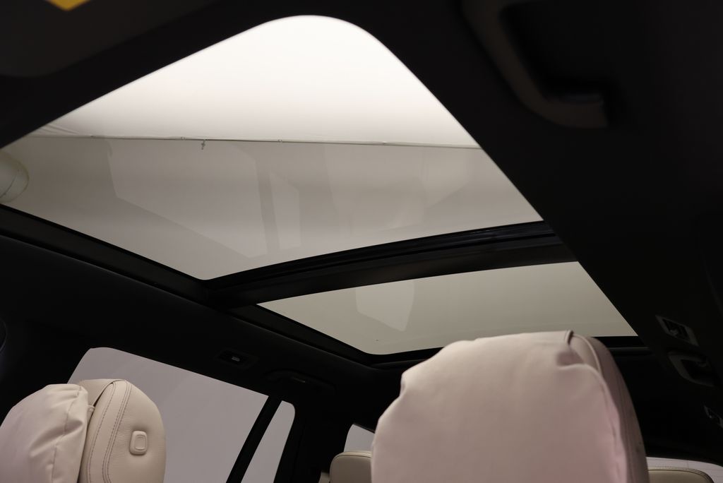 Thumbnail: 2026 Mercedes-Benz GLS - 15