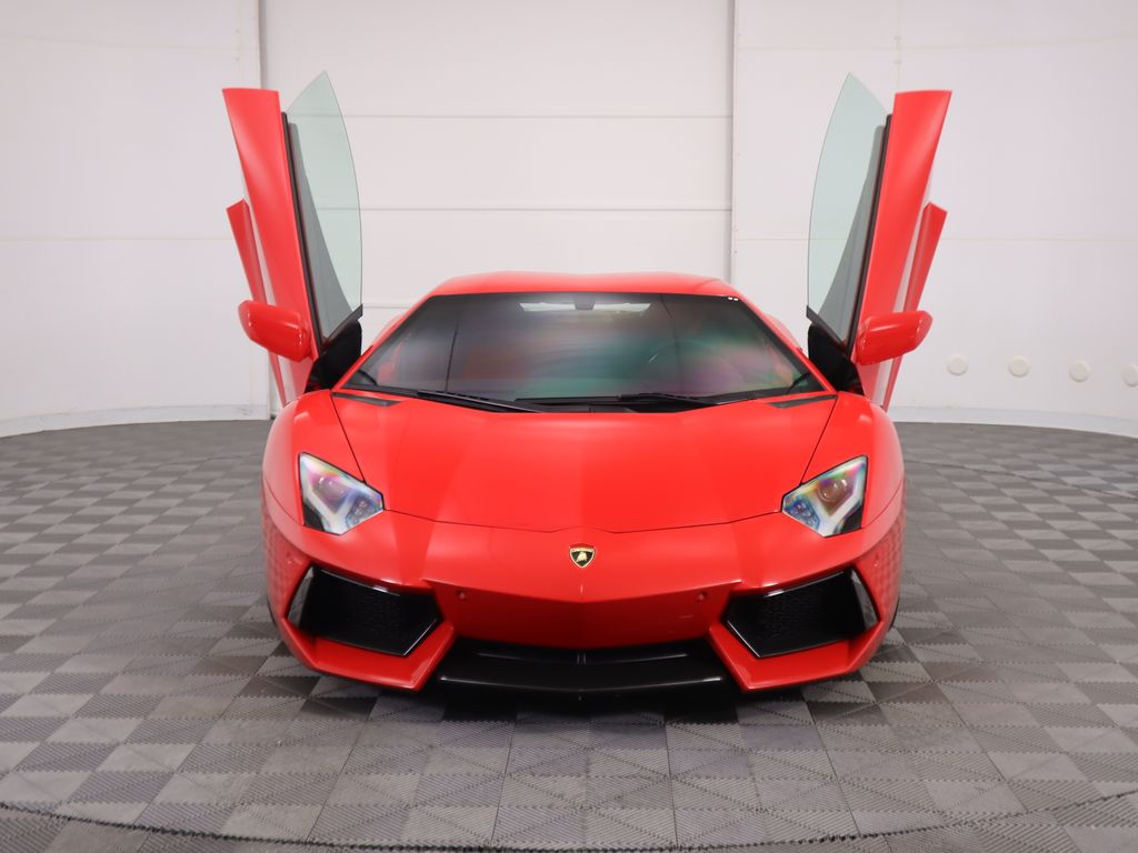 2014 Lamborghini Aventador  10