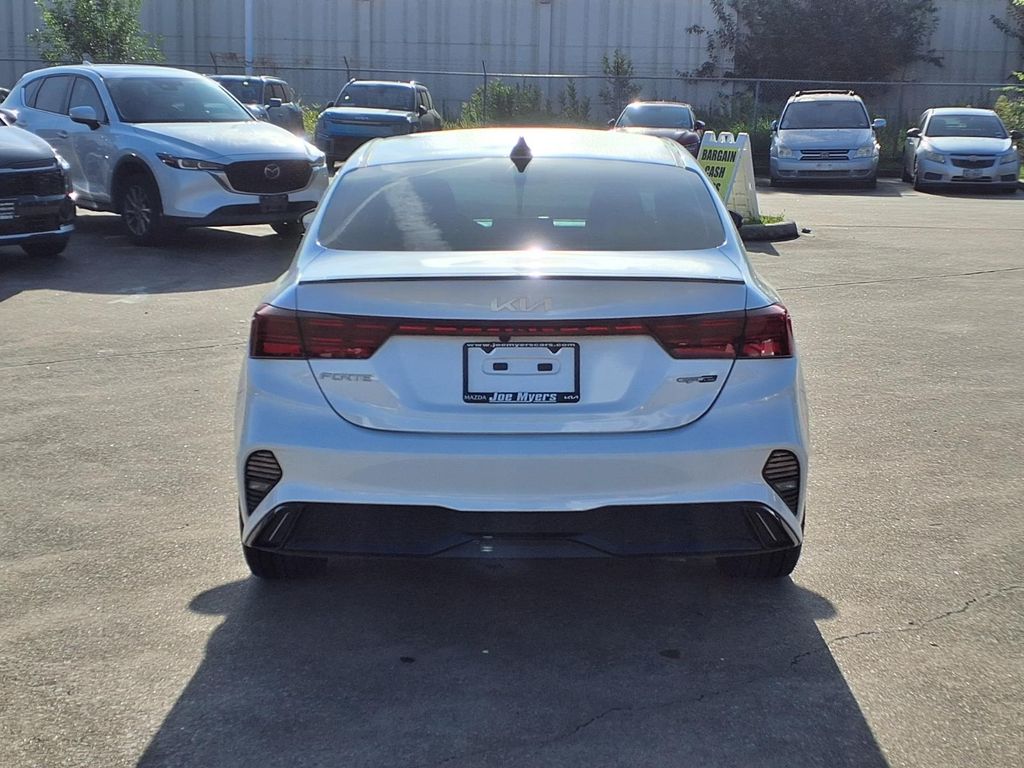 2024 Kia Forte GT-Line White at Community Kia