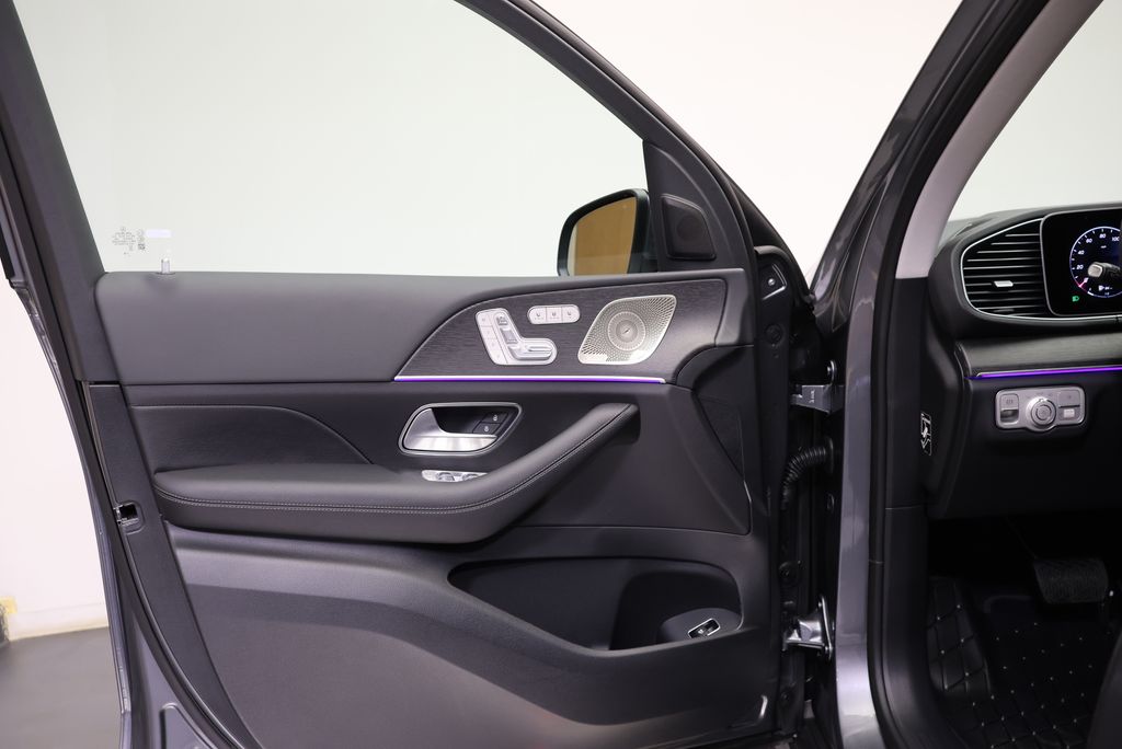Thumbnail: 2026 Mercedes-Benz GLE - 31