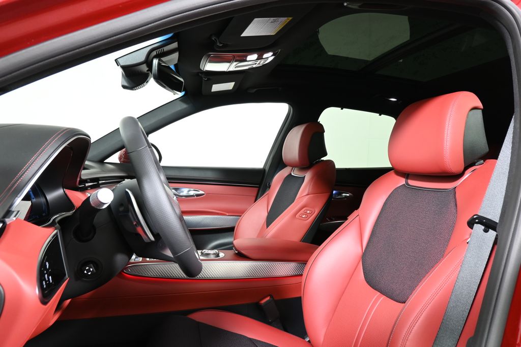 2024 Genesis GV70 2.5T 15