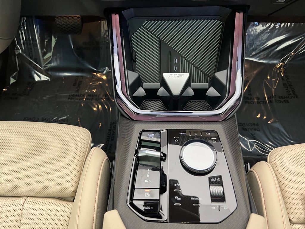 Thumbnail: 2026 BMW X3 - 11