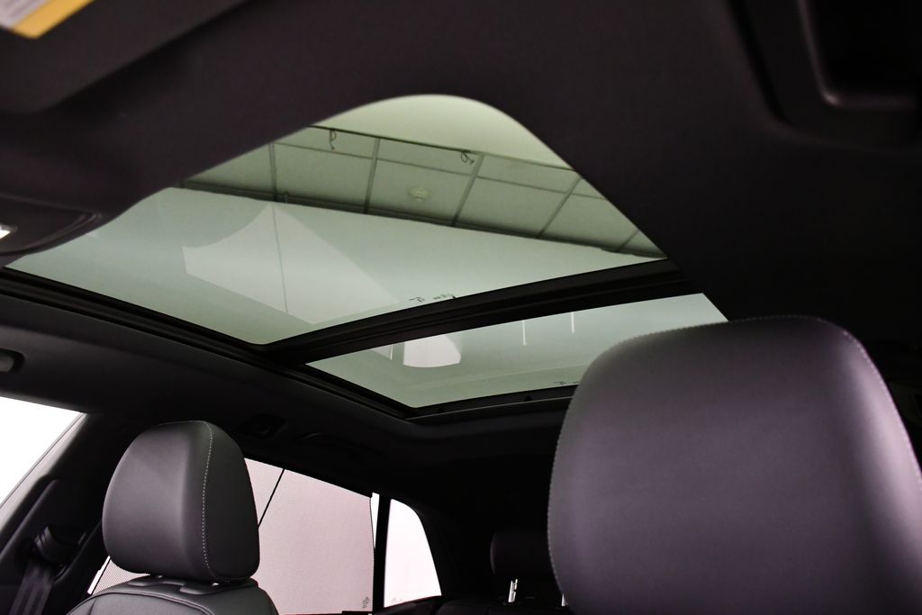 Thumbnail: 2026 Audi Q8 - 17