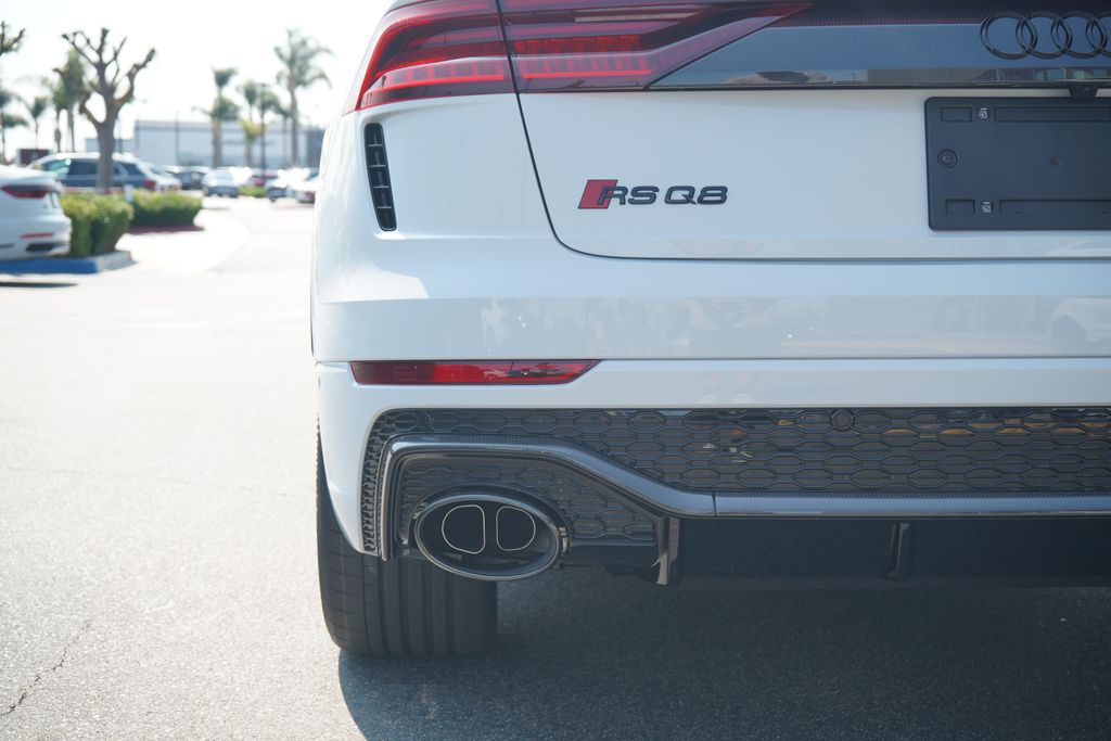 2024 Audi RS Q8 4.0T 8