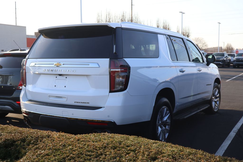 2023 Chevrolet Suburban Premier 10