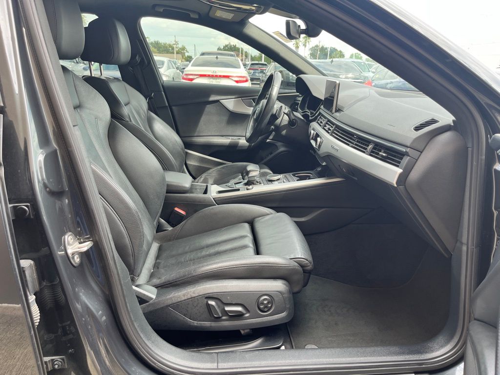 Thumbnail: 2019 Audi A4 - 26