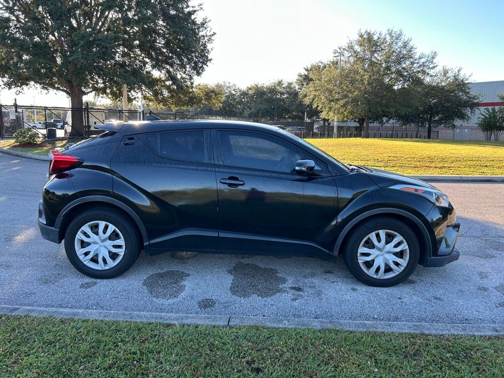 Thumbnail: 2019 Toyota C-HR - 6