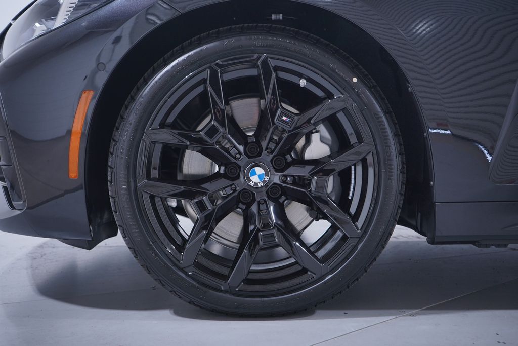 Thumbnail: 2026 BMW 4 Series - 2