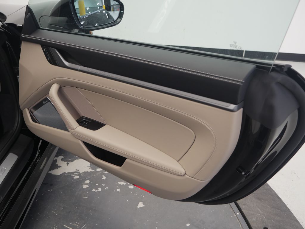 Thumbnail: 2026 Porsche 911 - 21