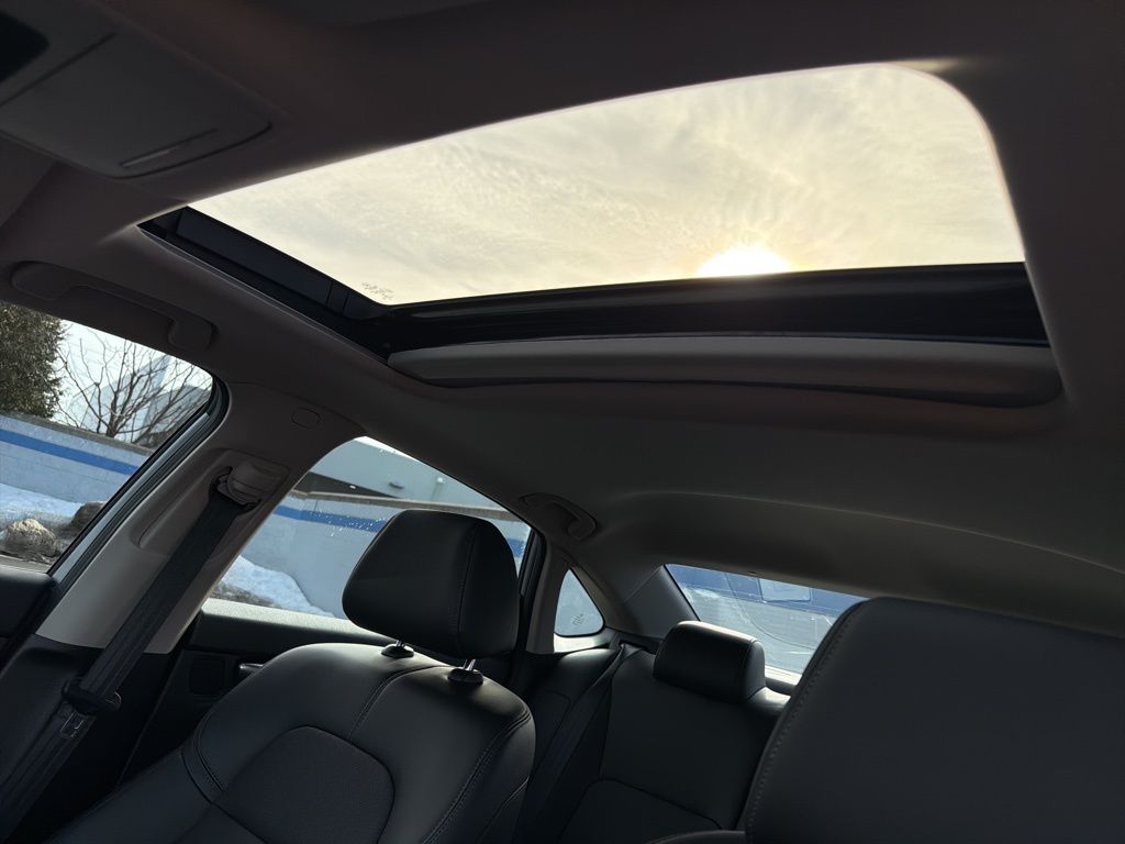 Thumbnail: 2023 Honda Civic - 10