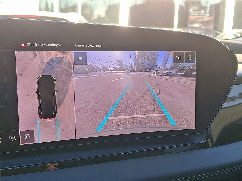 Thumbnail: 2025 Audi Q6 e-tron - 17