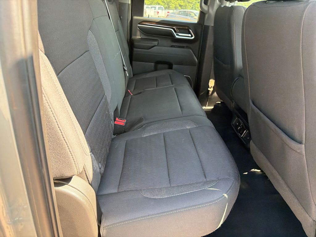 Used 2024 Gray GMC SLE image 15