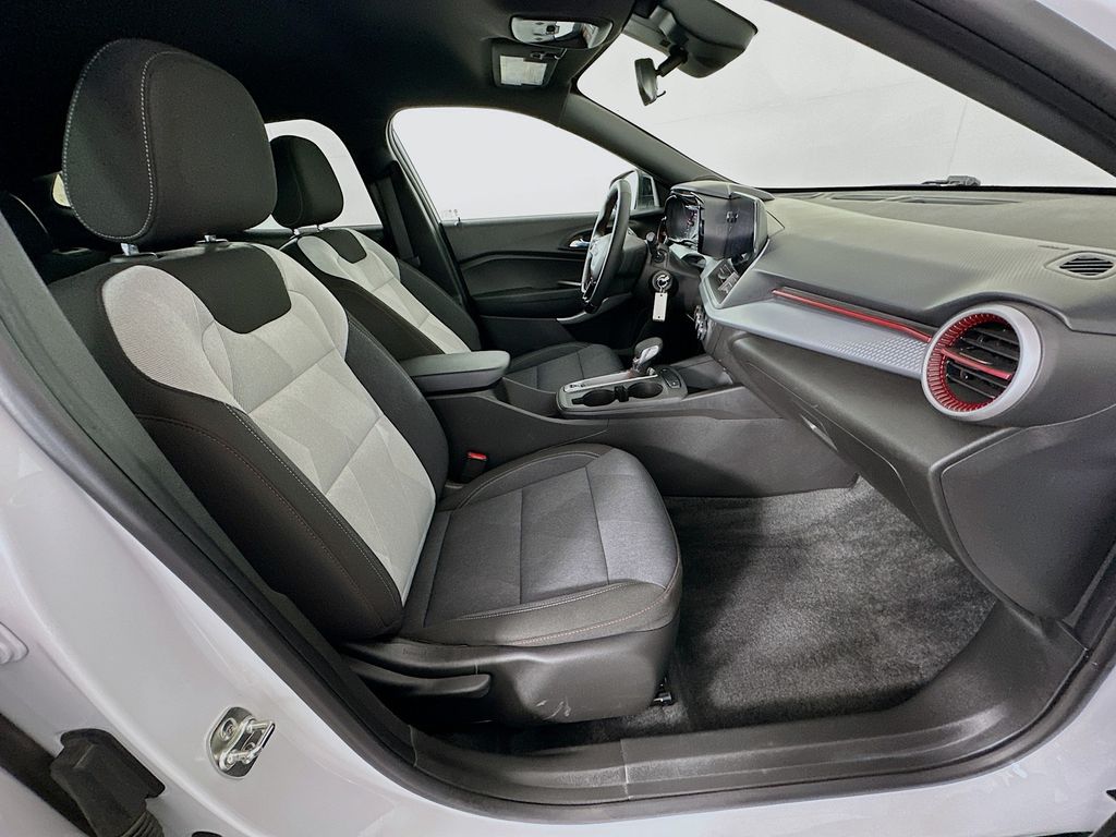 Thumbnail: 2024 Chevrolet Trax - 26