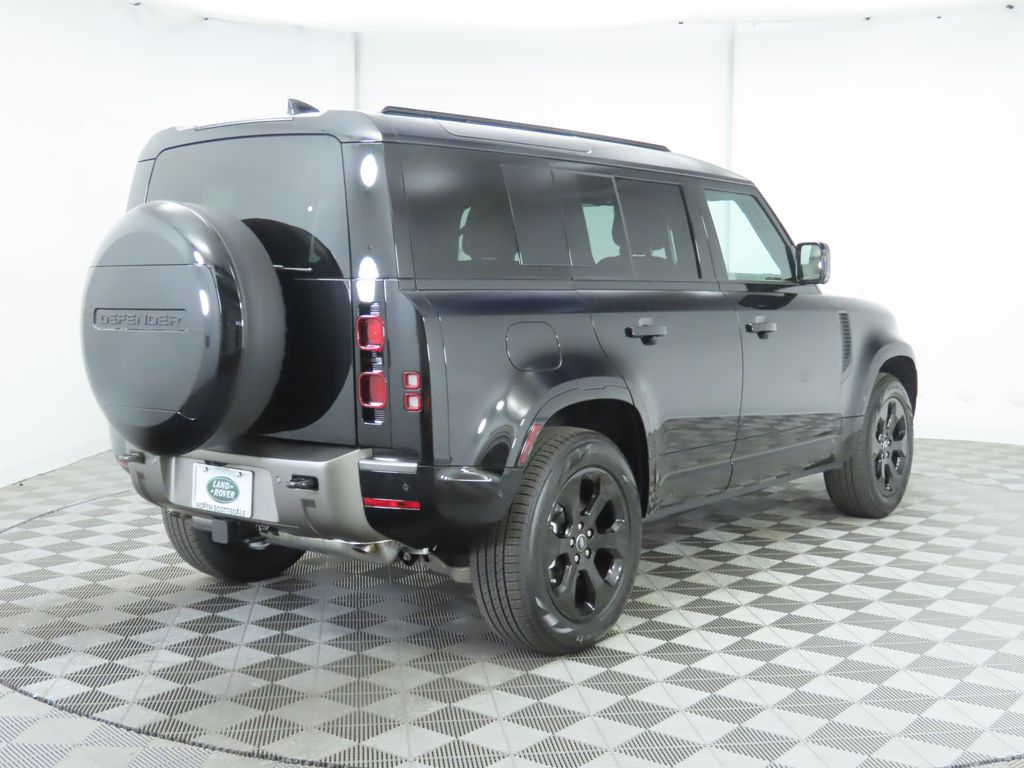 2025 Land Rover Defender 110 5