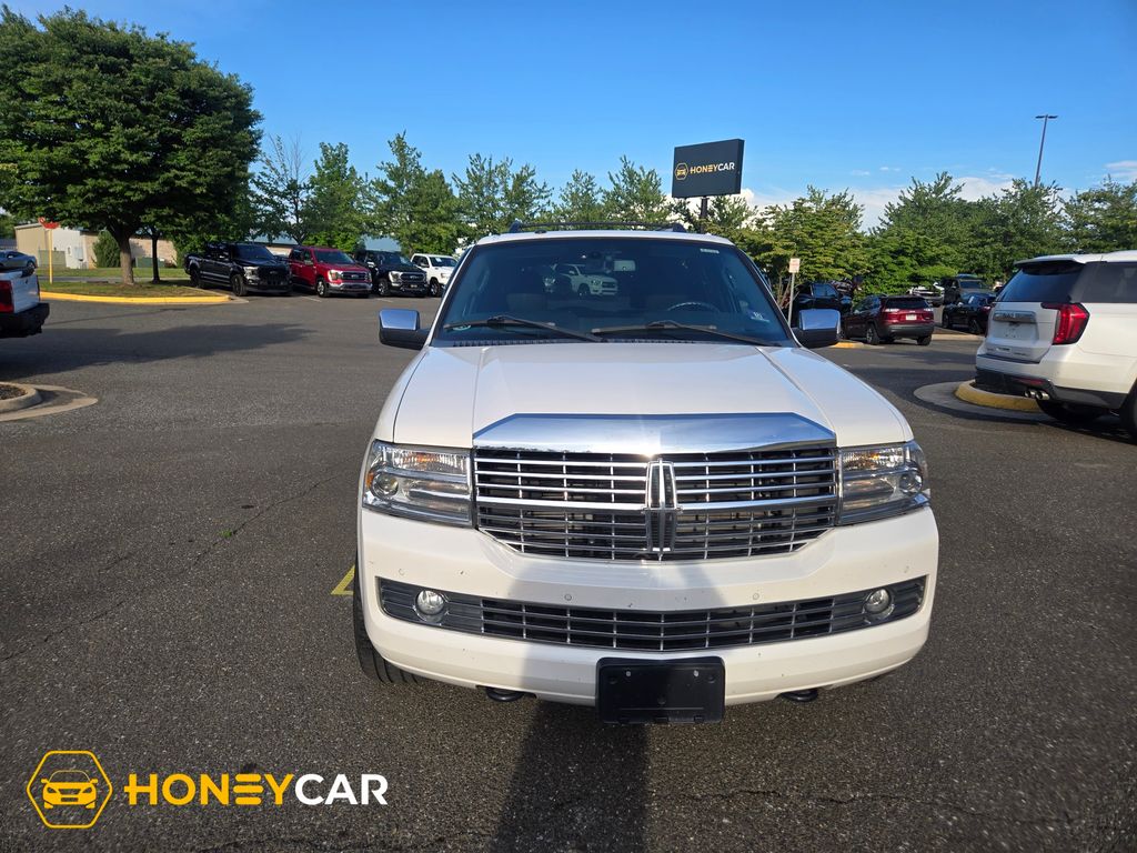 White Platinum Clearcoat Metallic 2014 Lincoln Navigator SUV / Crossover Four-Wheel Drive 6-Speed Automatic Overdrive