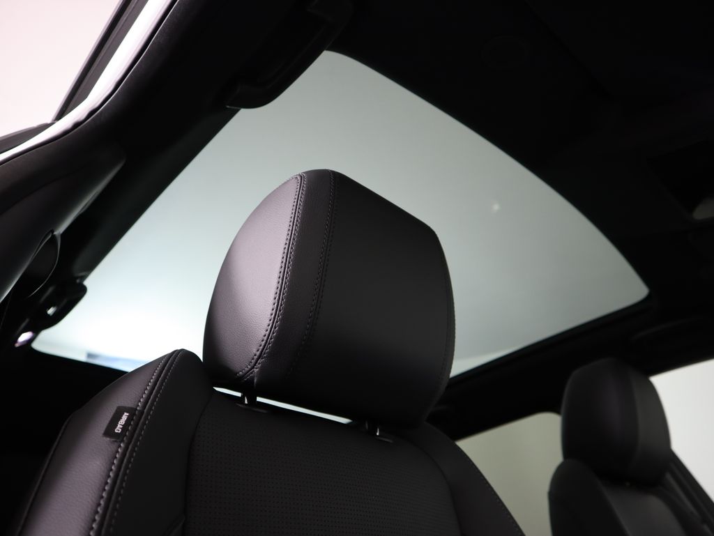 Thumbnail: 2025 Land Rover Discovery Sport - 19