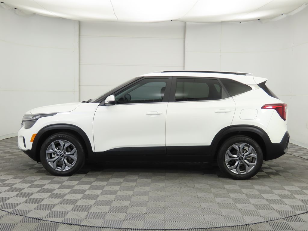 Thumbnail: 2024 Kia Seltos - 8