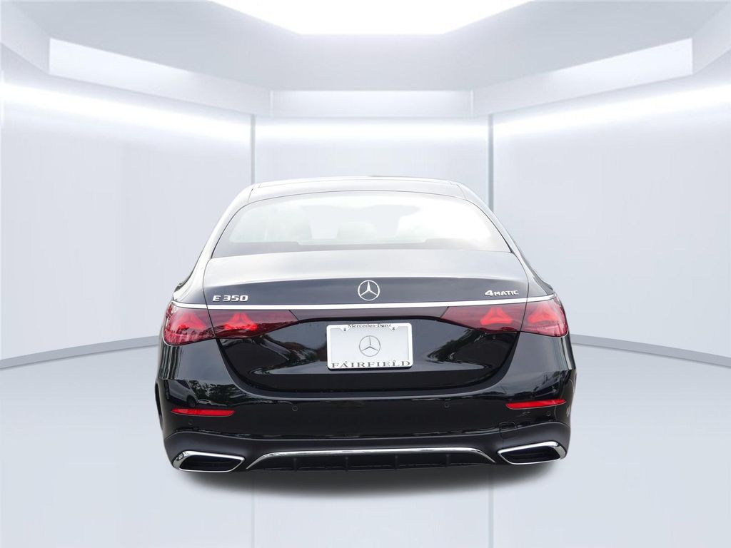 Thumbnail: 2026 Mercedes-Benz E-Class - 4