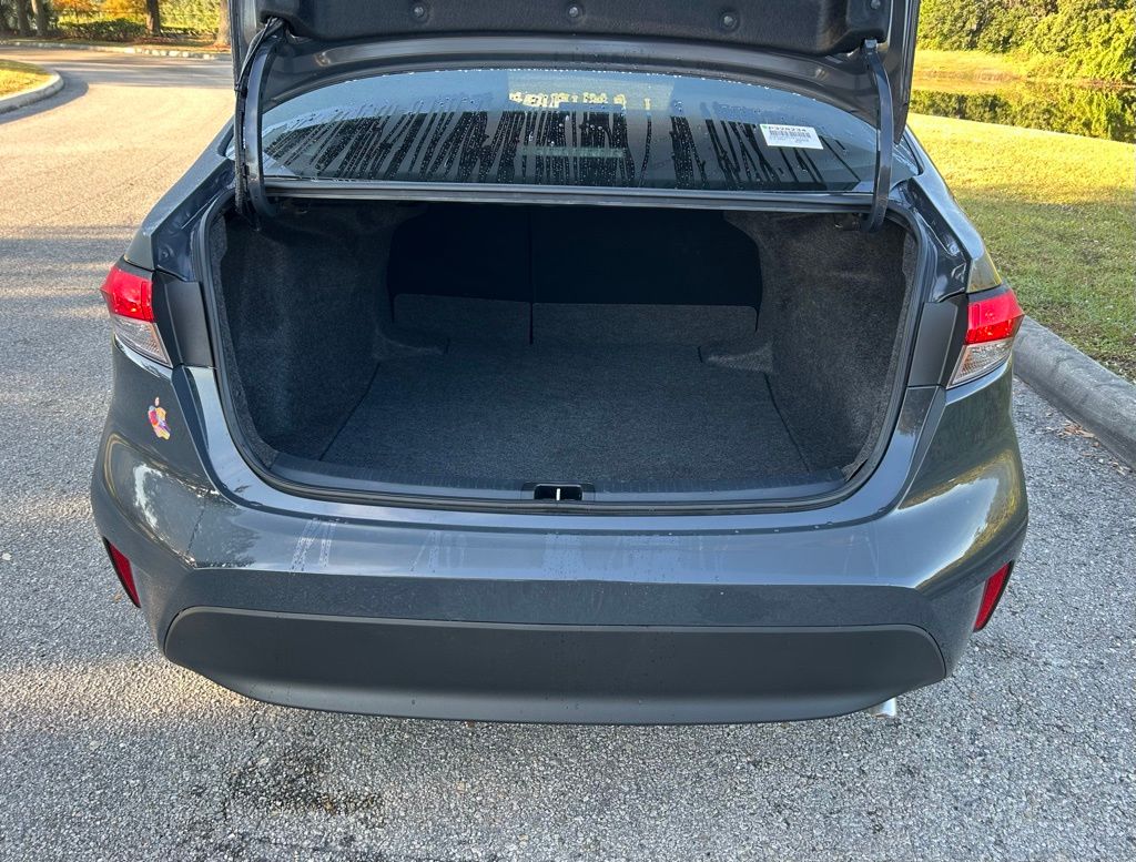 Thumbnail: 2025 Toyota Corolla - 10