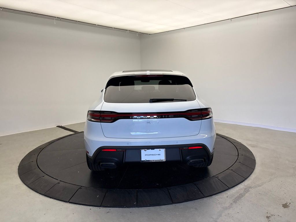 Thumbnail: 2026 Porsche Macan - 6