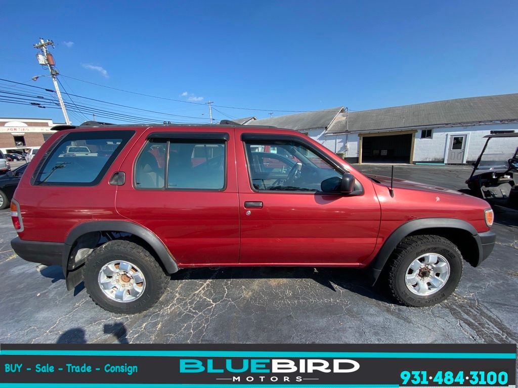 1997 Nissan Pathfinder 4 Dr LE 4WD SUV